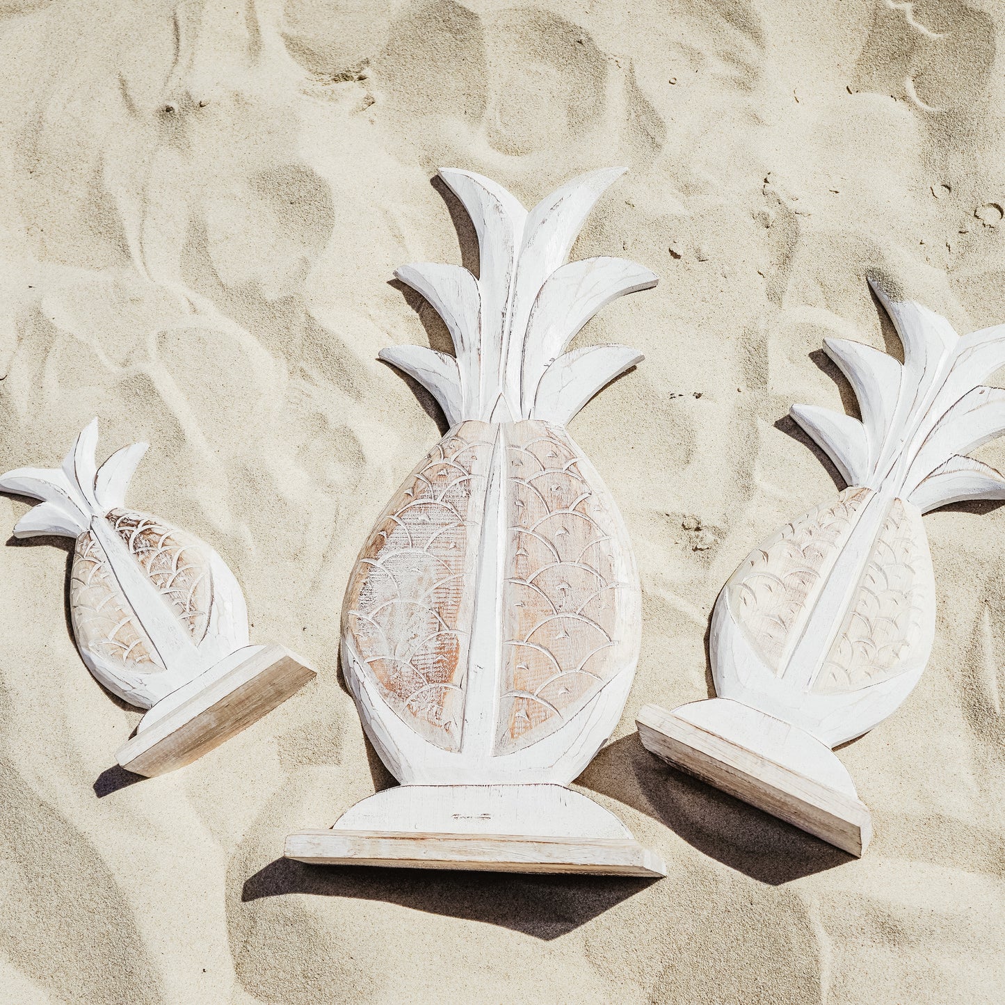 Wooden Pineapple Stands- 3 Colour Choices